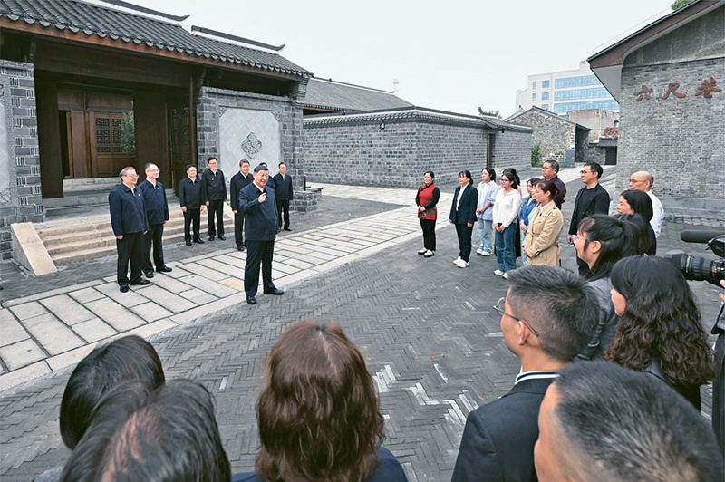 習近平：注重家庭，注重家教，注重家風