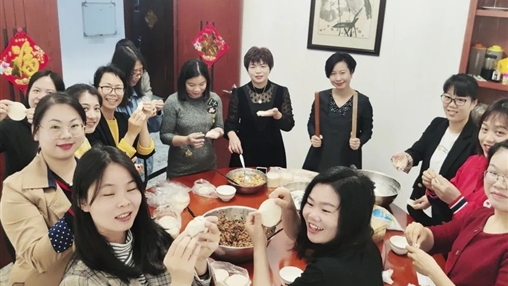 共享歡樂 | 百裕集團(tuán)營(yíng)銷中心喜樂鬧元宵、暖心慶生日